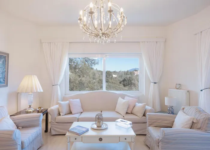 Casa Pino - Private With Pool In Corfu, Close To Beaches, Golf Course And Water Park, Ideal For Families Kokkínion