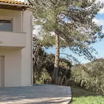Villa Casa Pino - Private With Pool In Corfu, Close To Beaches, Golf Course And Water Park, Ideal For Families *