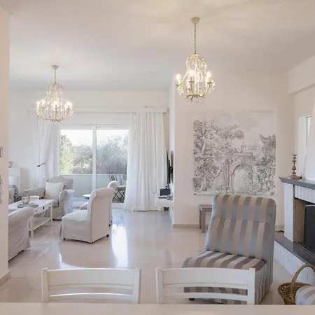 Вилла Casa Pino - Private With Pool In Corfu, Close To Beaches, Golf Course And Water Park, Ideal For Families *