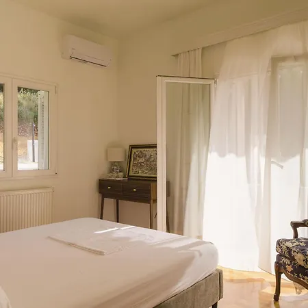 Вилла Casa Pino - Private With Pool In Corfu, Close To Beaches, Golf Course And Water Park, Ideal For Families Kokkinion